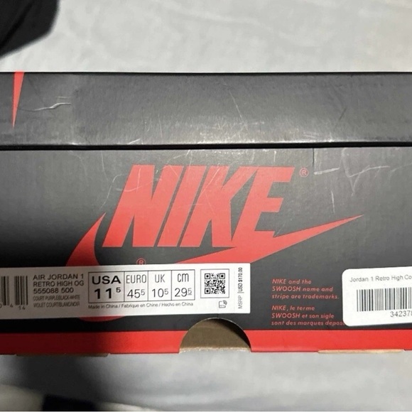 Jordan Men's White and Purple Sneakers - Picture 5 of 7